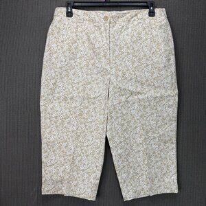 White Stag Womens Size 16 Beige/White Floral Bermuda Shorts Cotton/Spandex
